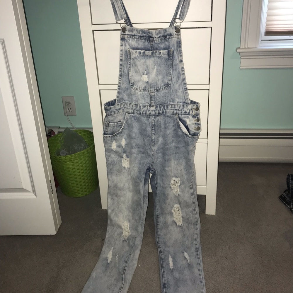 Acid wash over- alls